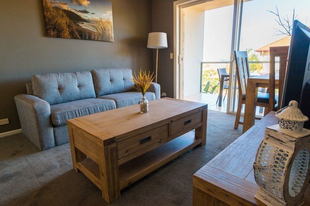 Beach Haven Executive Apartments Korora Exterior photo