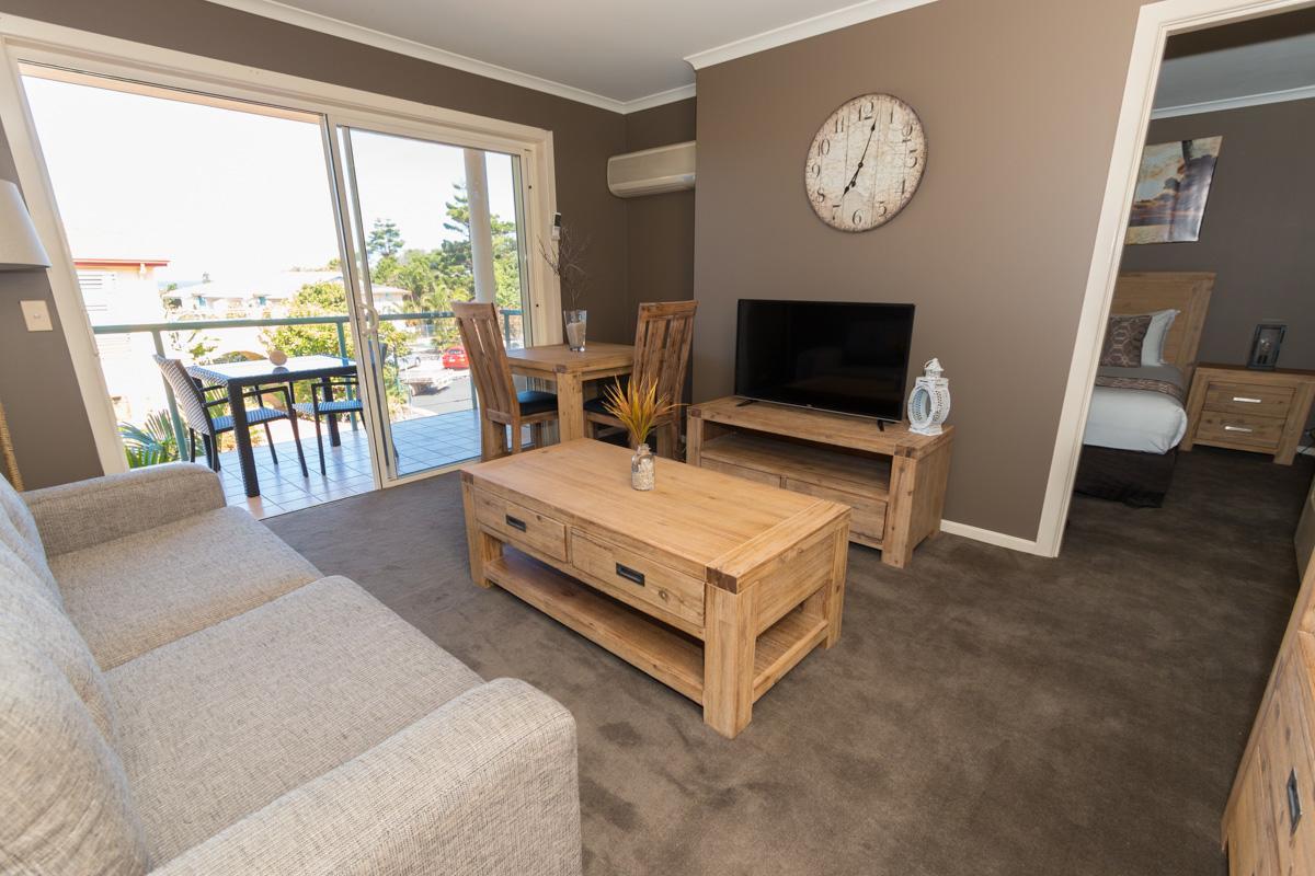 Beach Haven Executive Apartments Korora Exterior photo